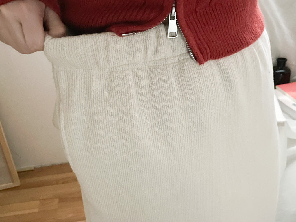 (超熱賣！ivory幫大家訂造剩返最後幾件現貨） Knit Pattern 彈性織紋布修飾小肚寬身直身裙, Skirt/ SK8778 (black sold out)