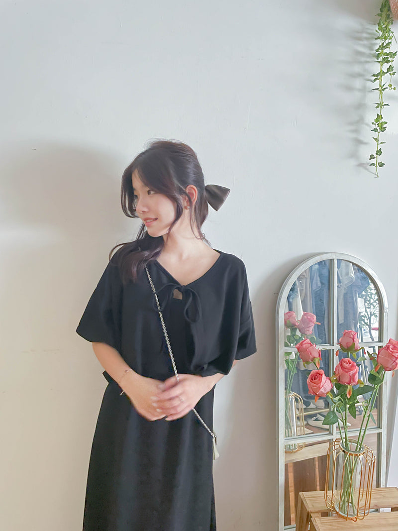 // 售完即止🏃‍♀️// black ribbon, Set 黑色小外套防皺吊帶裙套裝/ DS9559