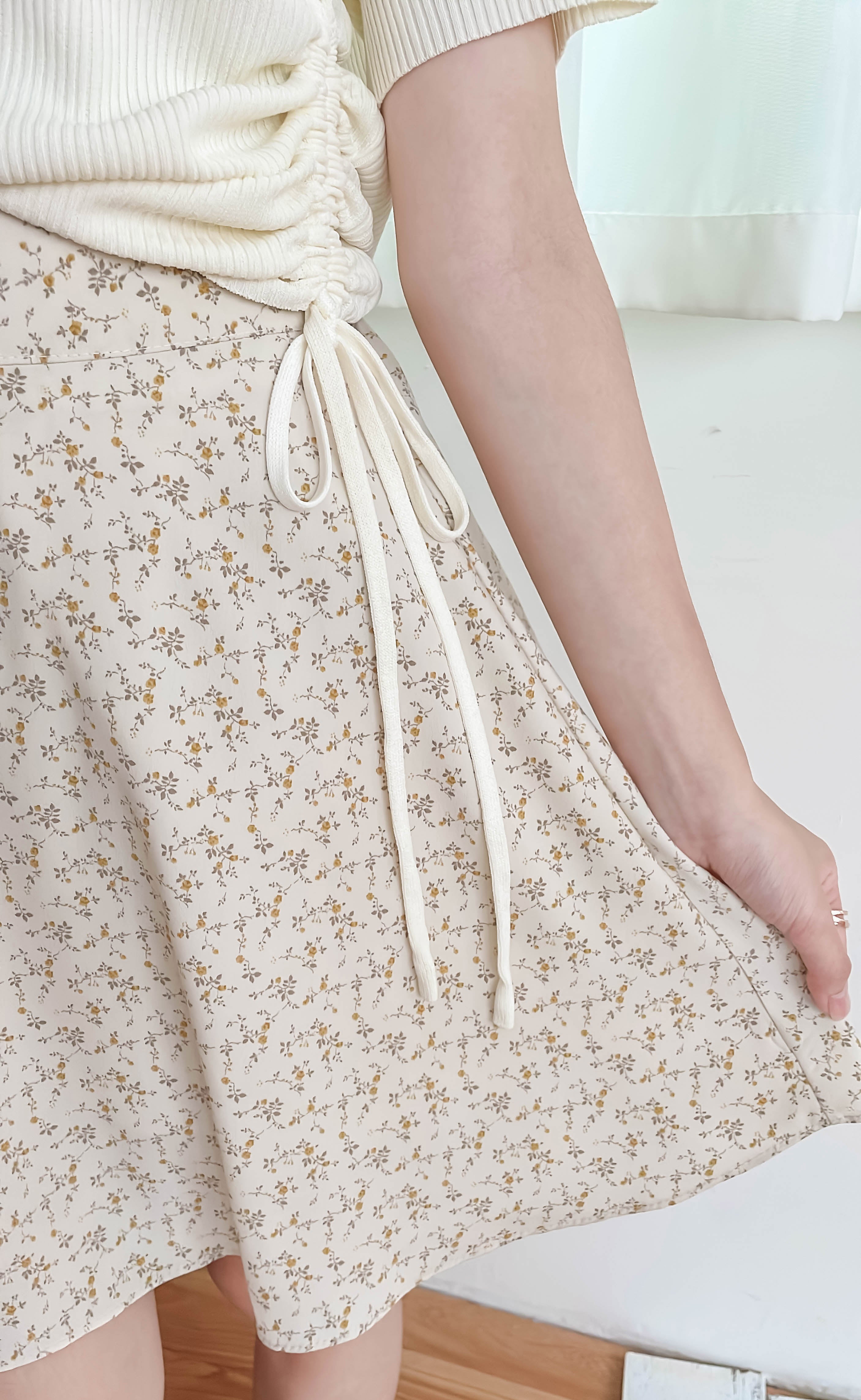 Garden 清雅花枝防走光百搭防皺花裙, Skirt/ SK8726 (Ivory sold out)