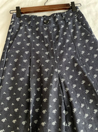 Floral Pattern Pants 花束印花牛仔色西褲/ PT8439
