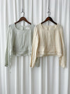 Ruffle Collar Blouse 微光澤顯鎖骨方領修腰上衣/ BU9121