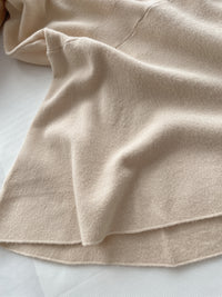 Knit Fishtail Dress 圓V領寬鬆裙身顯瘦魚尾針織連身裙/ DS1005