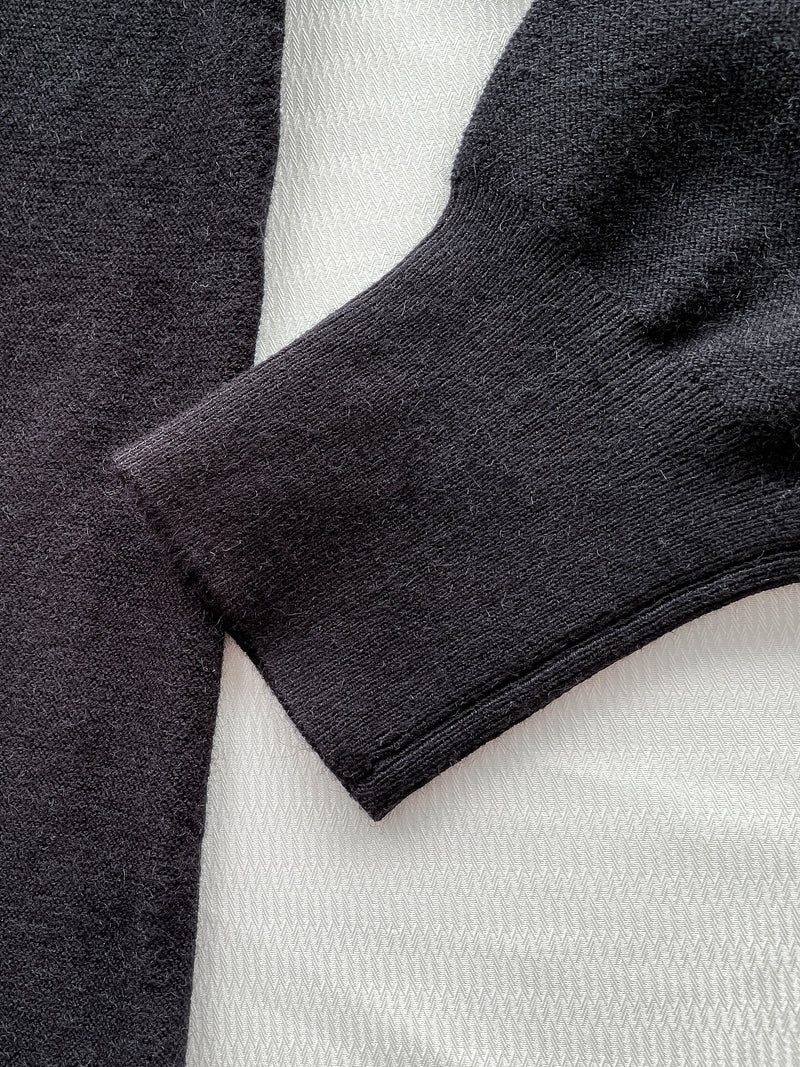 Knit Fishtail Dress 圓V領寬鬆裙身顯瘦魚尾針織連身裙/ DS1005