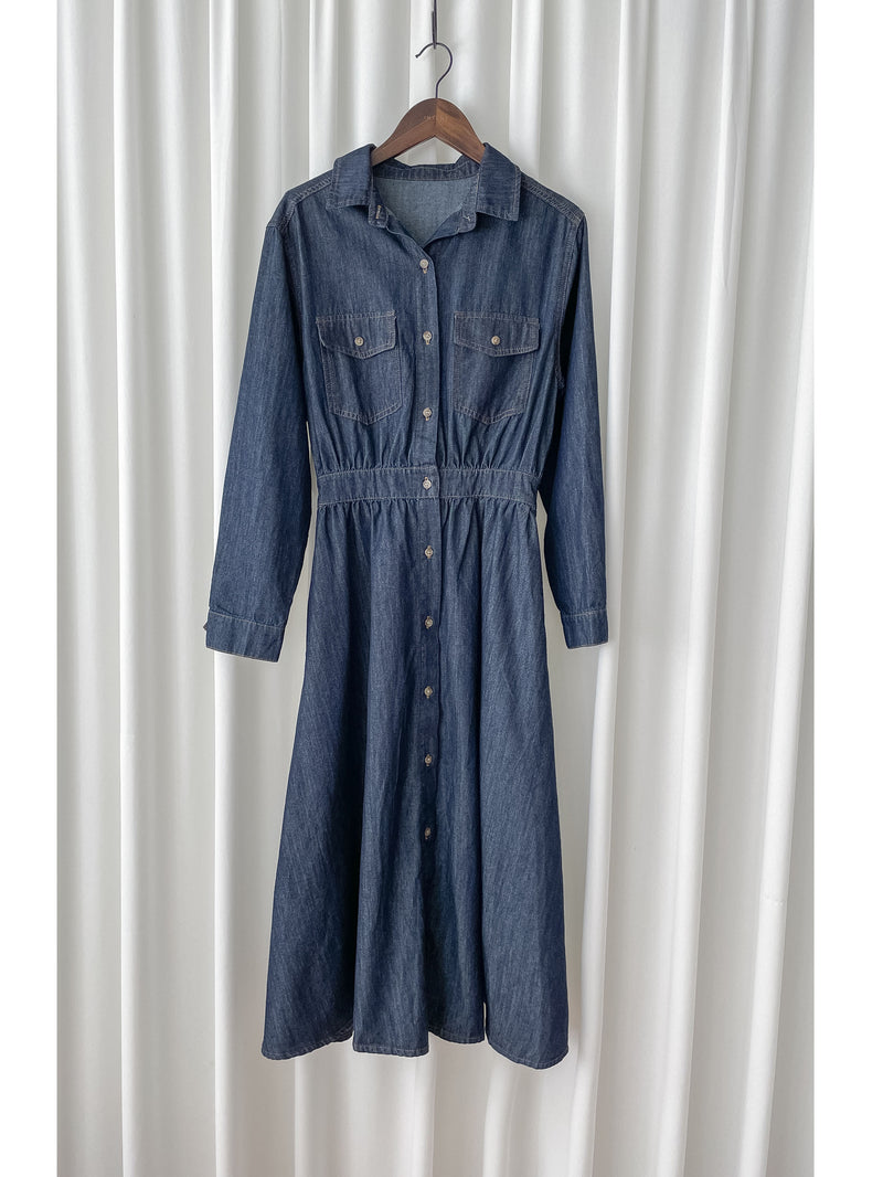 Casual Elegant Denim Dress 隨性與知性恤衫領修腰牛仔連身裙/ DS1011