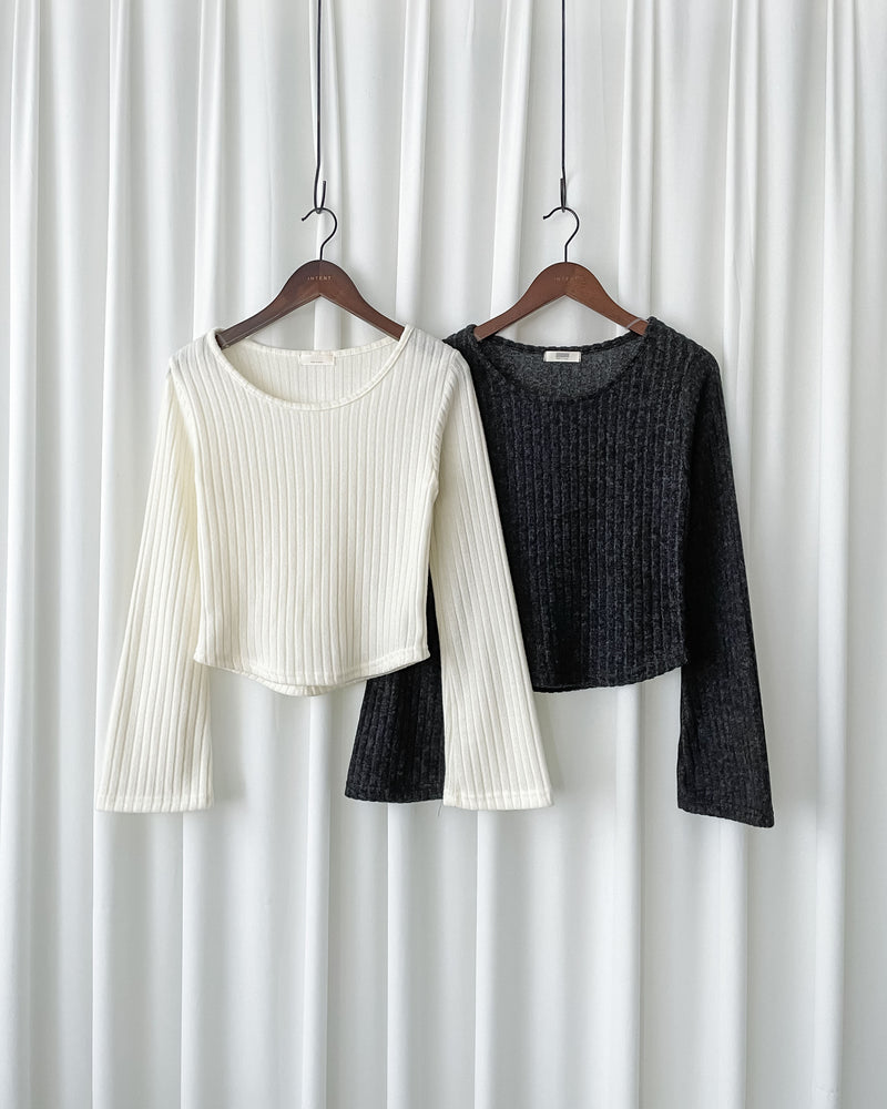 Comfy Stripe Tee 百搭暗直紋喇叭手袖舒適上衣 / TP9197