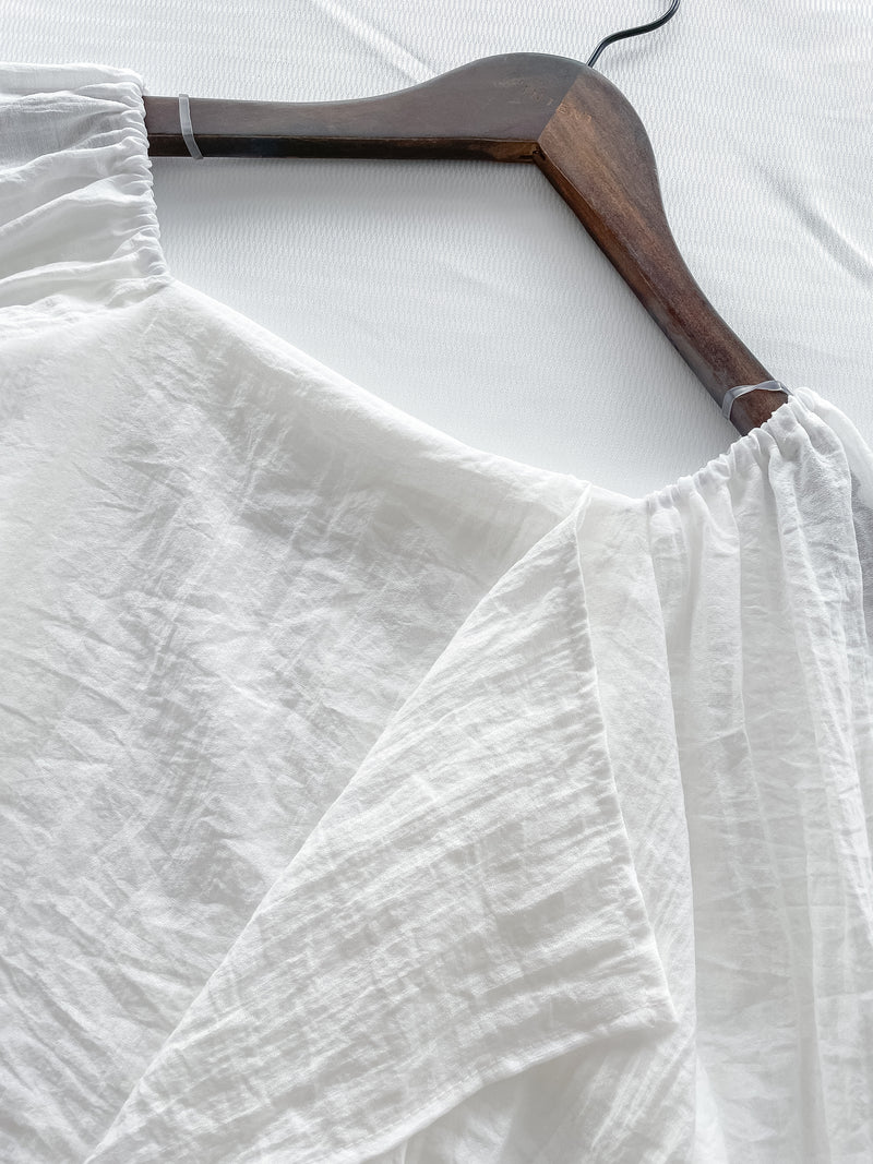 Chiffon Blouse 方領不規則衣身飄逸上衣/ BU9124