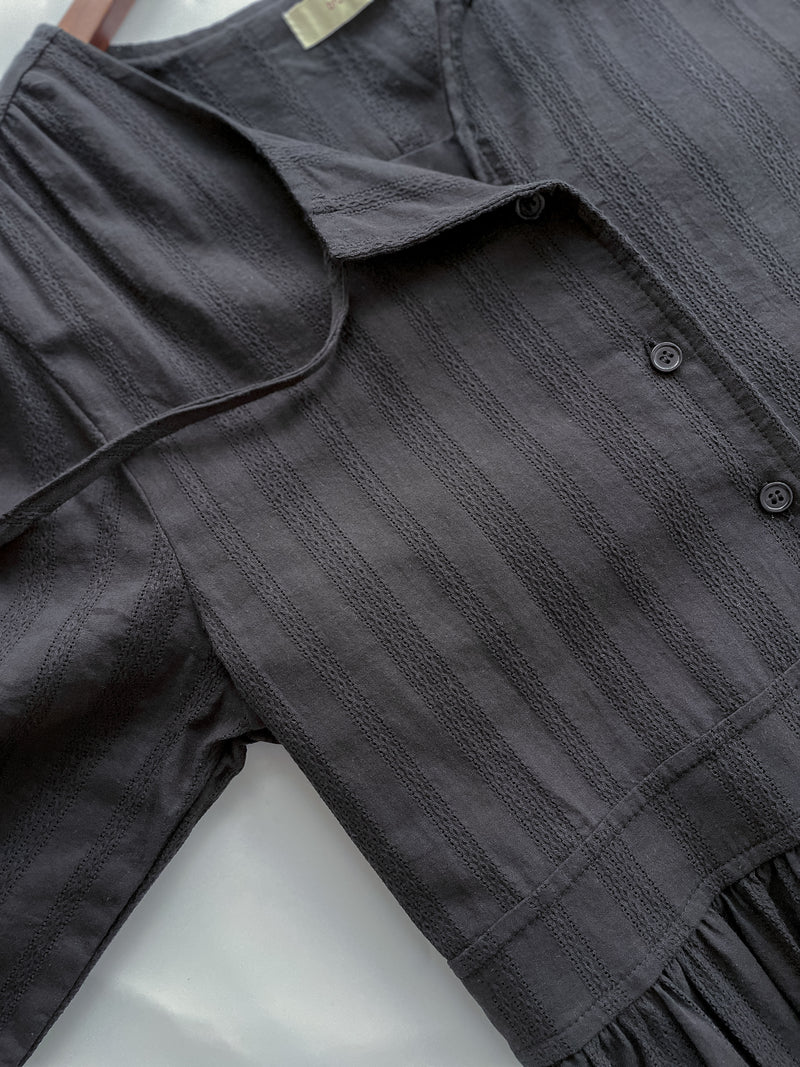 French Dress 織紋直條通花舒適連身裙/ DS1027