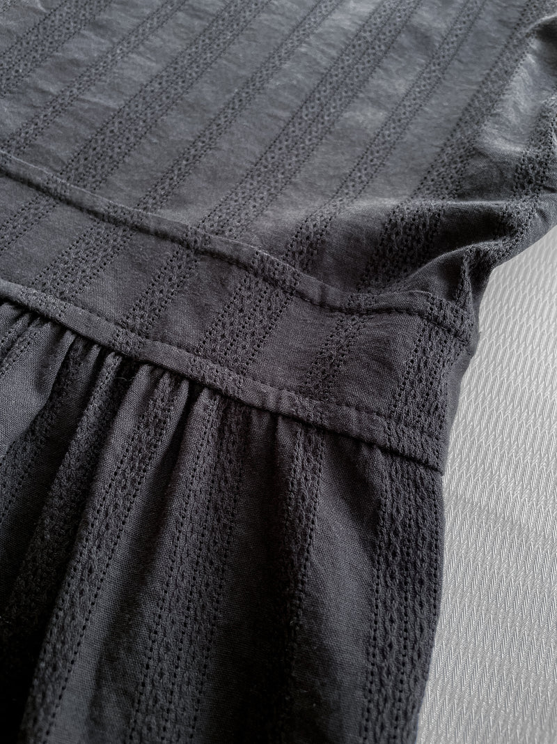 French Dress 織紋直條通花舒適連身裙/ DS1027