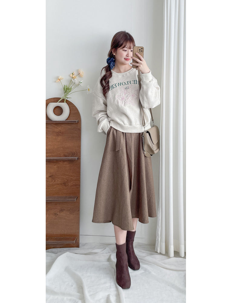 Embroidery Lily Top  花朵刺繡印花衛衣/ TP9196