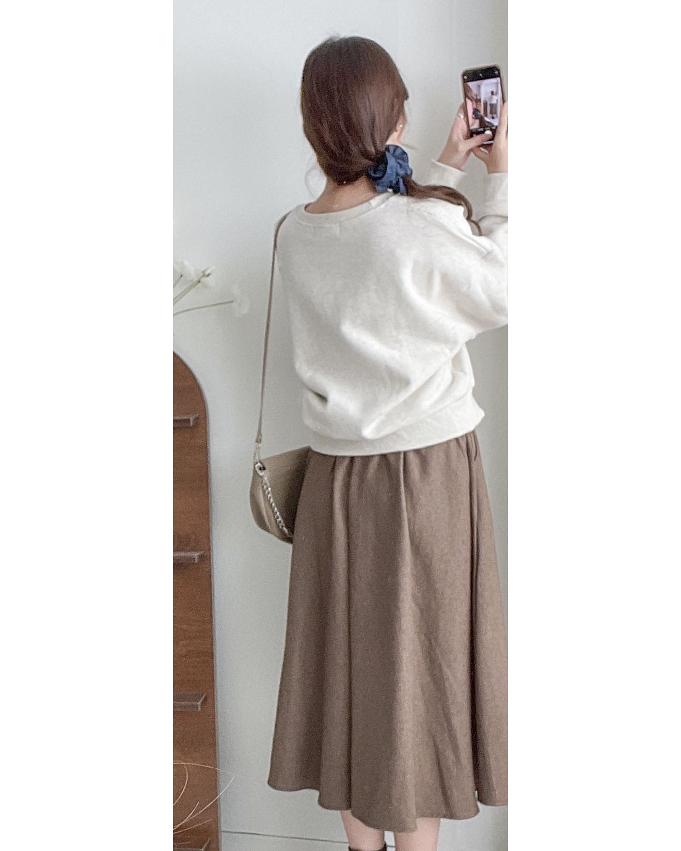 Embroidery Lily Top  花朵刺繡印花衛衣/ TP9196