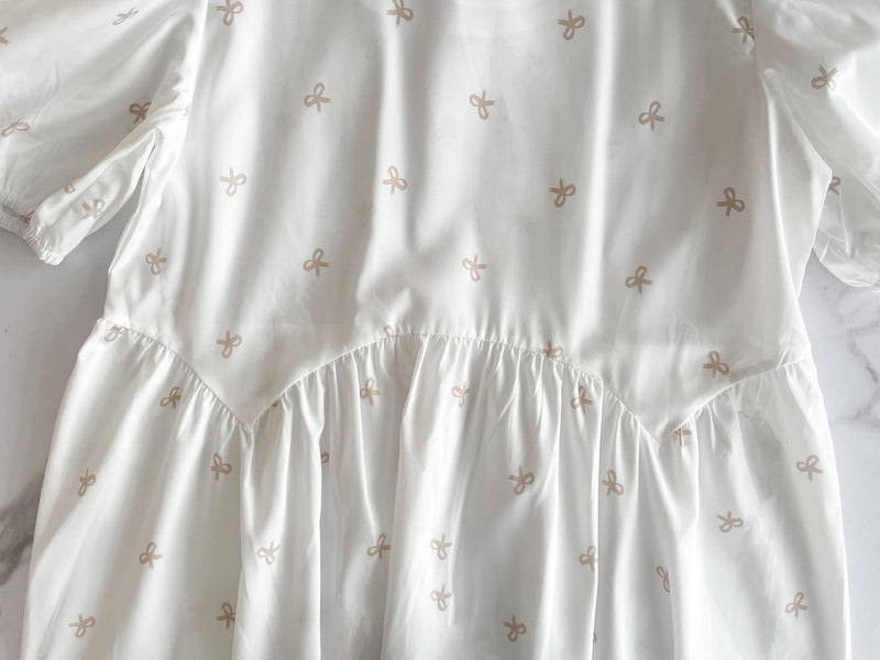 Beige Ribbon, Dress 粉杏蝴蝶印花寬鬆日常弧腰線長裙/ DS9596
