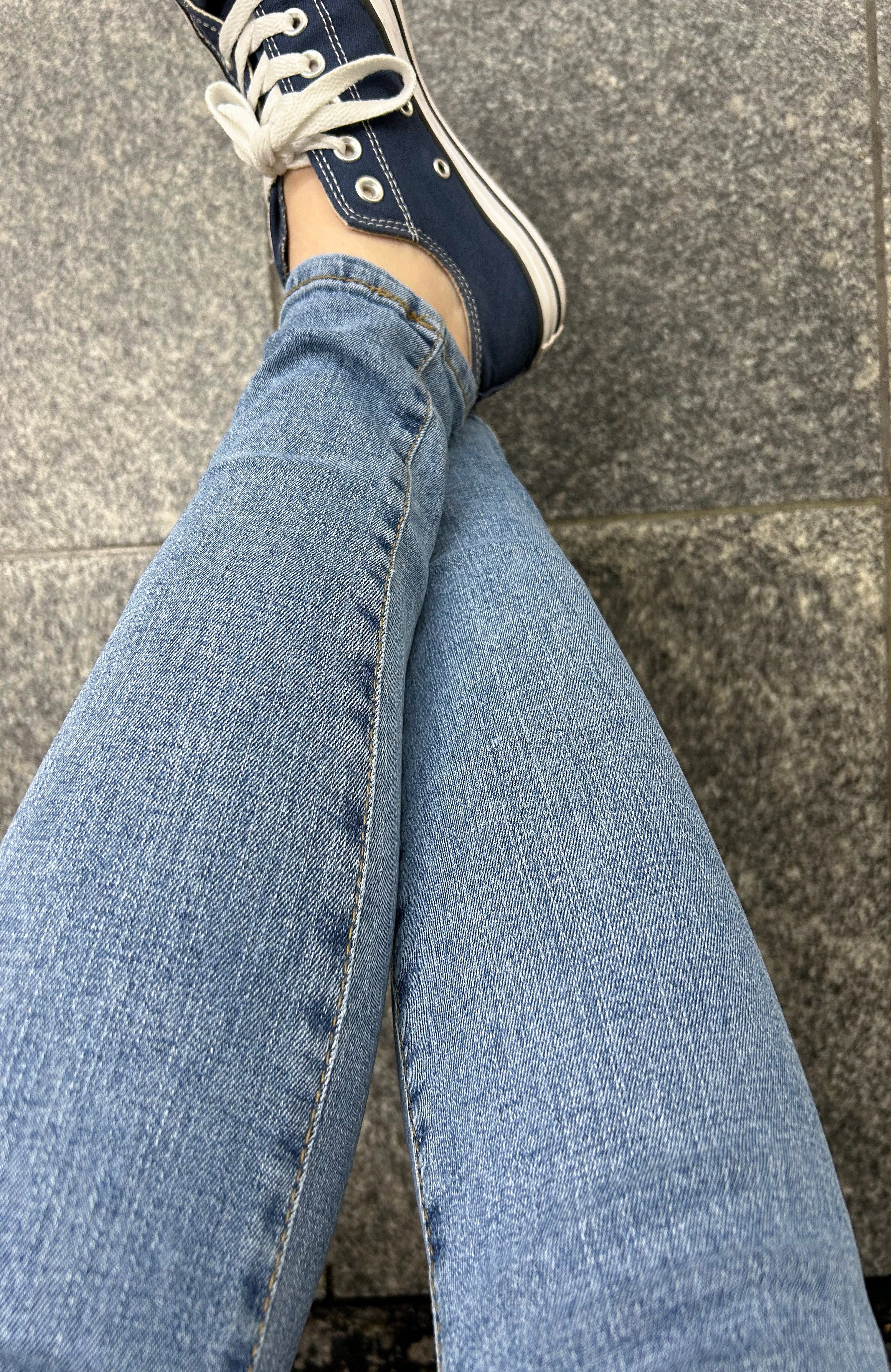 Light Rosy 淺藍色全彈性修腳形鉛筆褲, Jeans/ PT8380 (pre-order M)