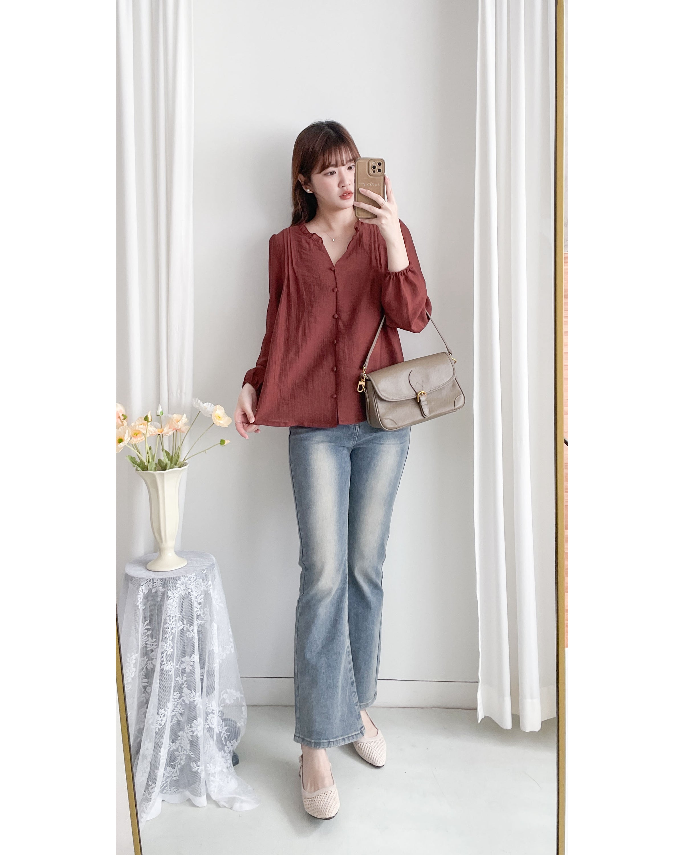BrickRed Ruffle V Blouse 磚紅立體壓褶 V領荷葉邊襯衫/ BU9129