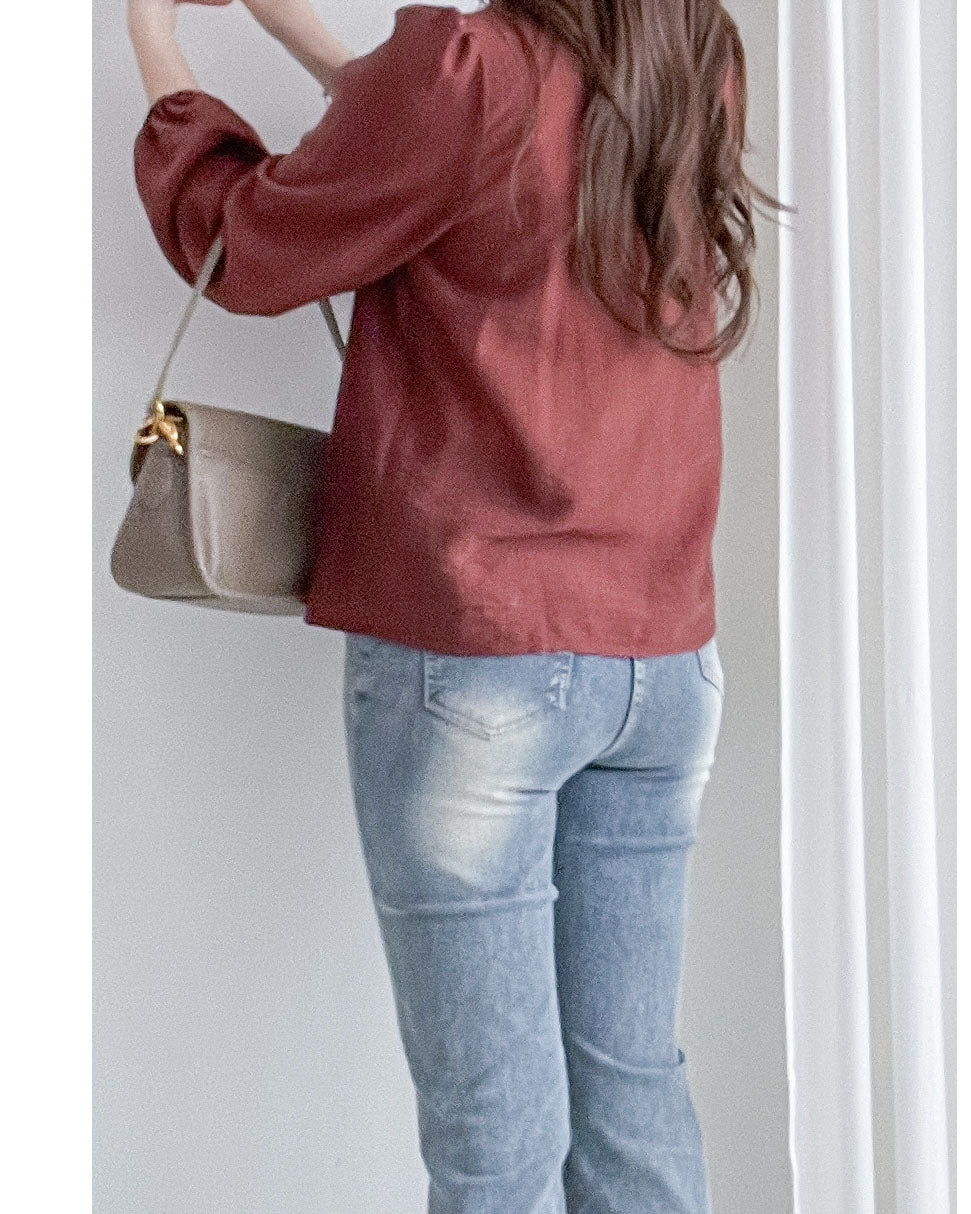 BrickRed Ruffle V Blouse 磚紅立體壓褶 V領荷葉邊襯衫/ BU9129