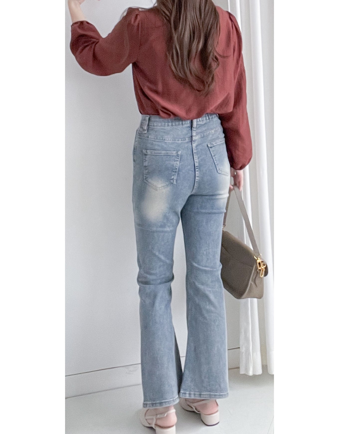 BrickRed Ruffle V Blouse 磚紅立體壓褶 V領荷葉邊襯衫/ BU9129