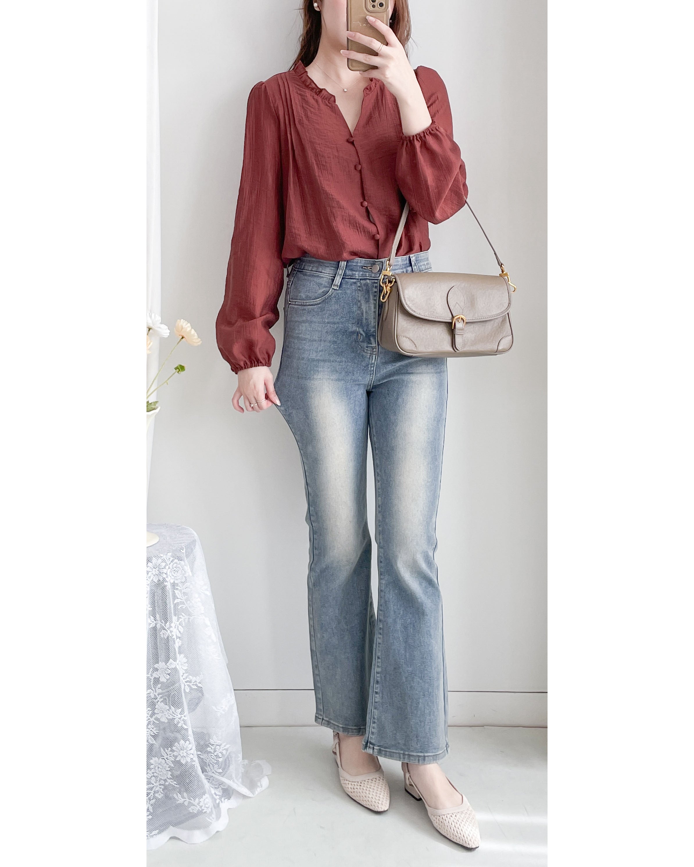 BrickRed Ruffle V Blouse 磚紅立體壓褶 V領荷葉邊襯衫/ BU9129