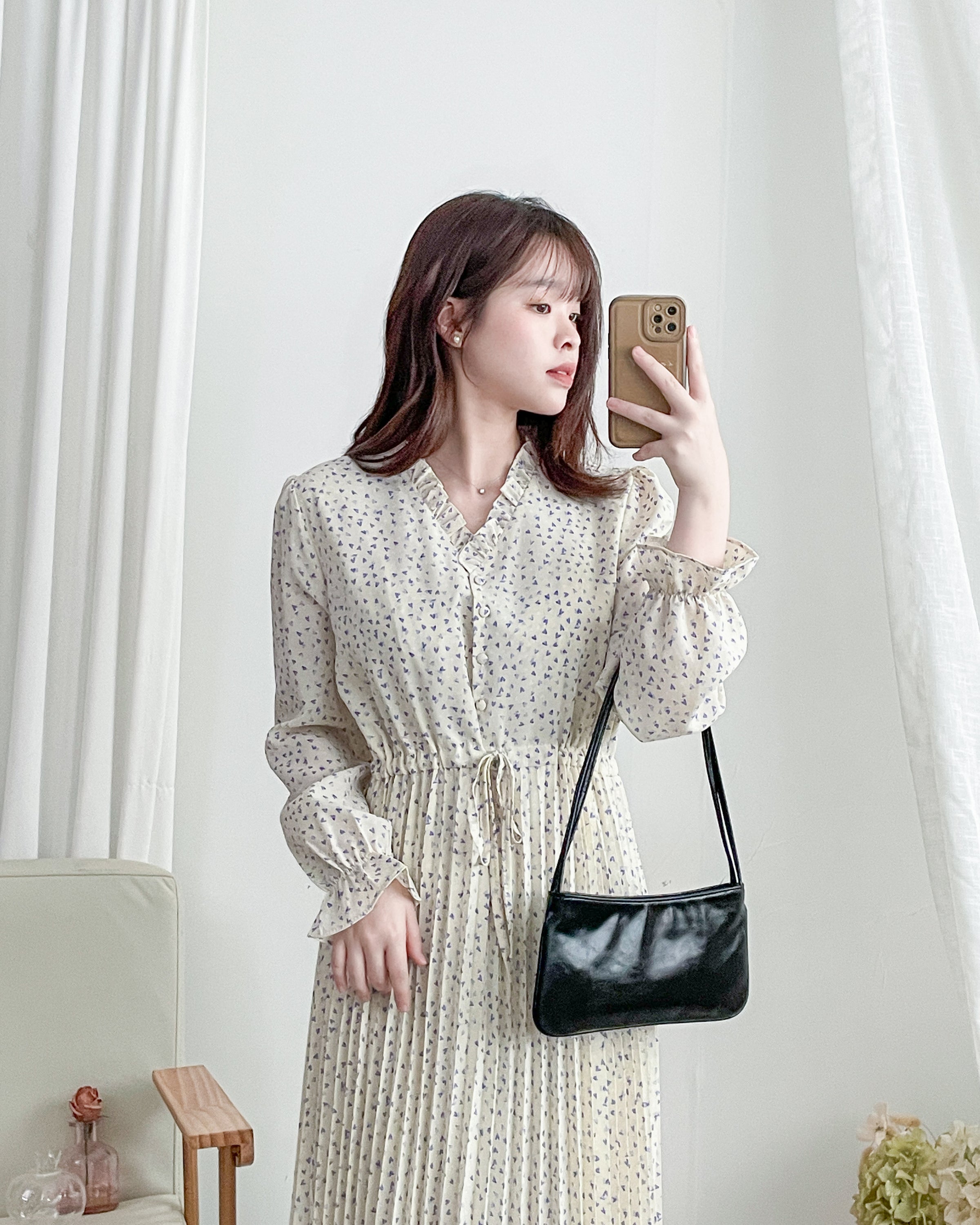 Watercolour Heart Pleated Dress 氣質水彩疊層心形V領百褶連身裙/ DS1085