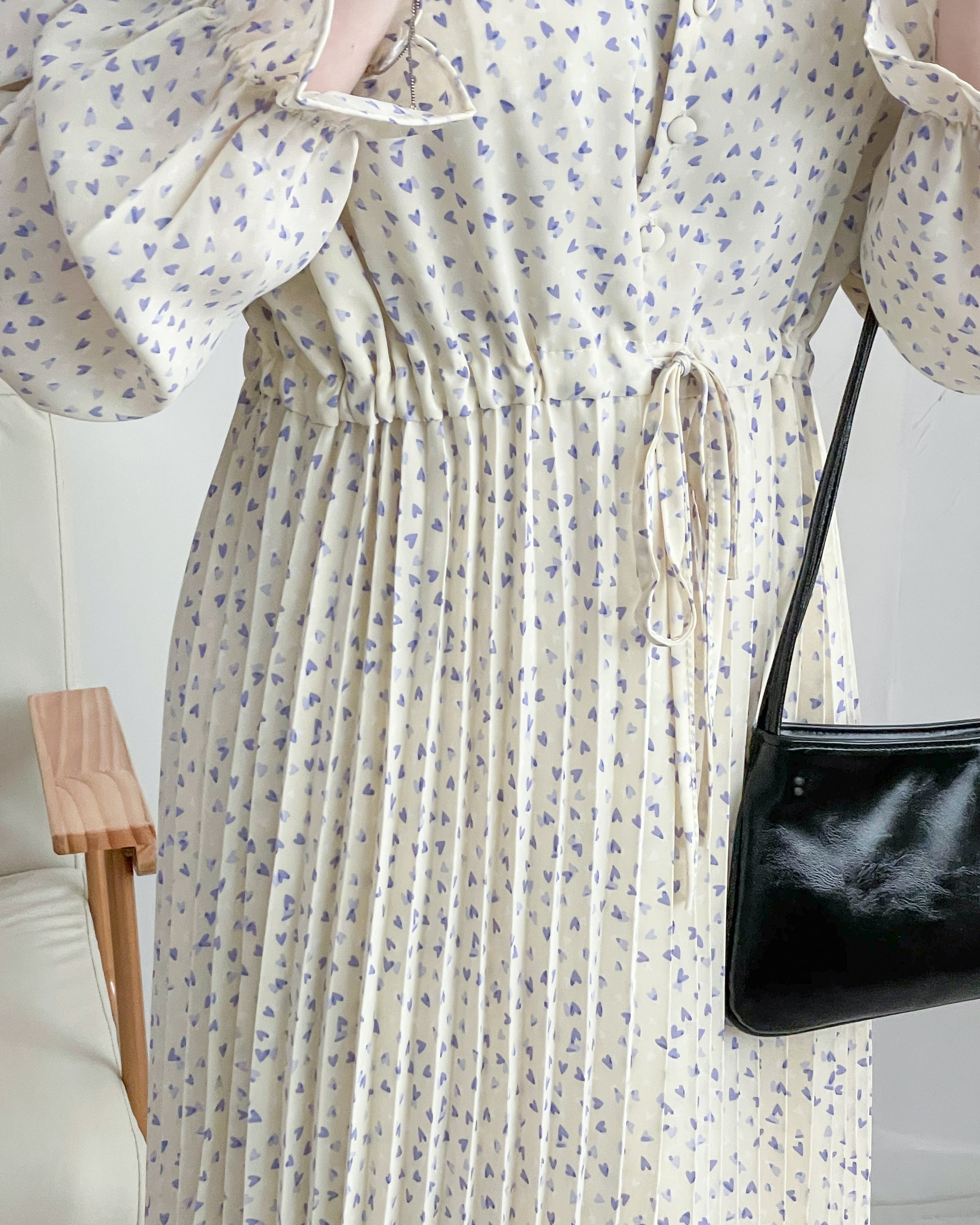 Watercolour Heart Pleated Dress 氣質水彩疊層心形V領百褶連身裙/ DS1085