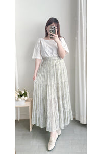 Floral Layers Skirt  輕柔漫舞碎花百褶長裙/ SK8900 (navy sold out)