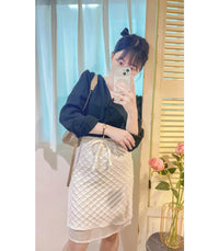 (穿出剪裁) Daisy 立體花車褶V領質感, Blouse/ BU9006