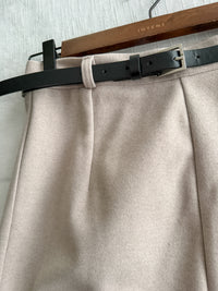 （附送腰帶) Belt Skirt 簡潔腰身偏厚棉後開叉直身裙/ SK8854
