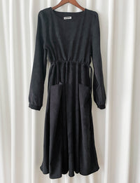 Charcoal Pocket Dress 左右修腰大口袋燈芯絨連身裙/ DS9784