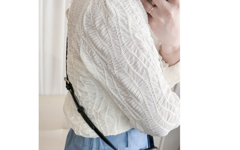 （intent x Korea 獨家款) Leaf Pattern Blouse 葉形紋理花邊手袖彈性上衣/ TP9124