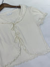 Onni, Blouse 韓系設計感翻領荷葉邊上衣/ BU9054 （cream soldout)