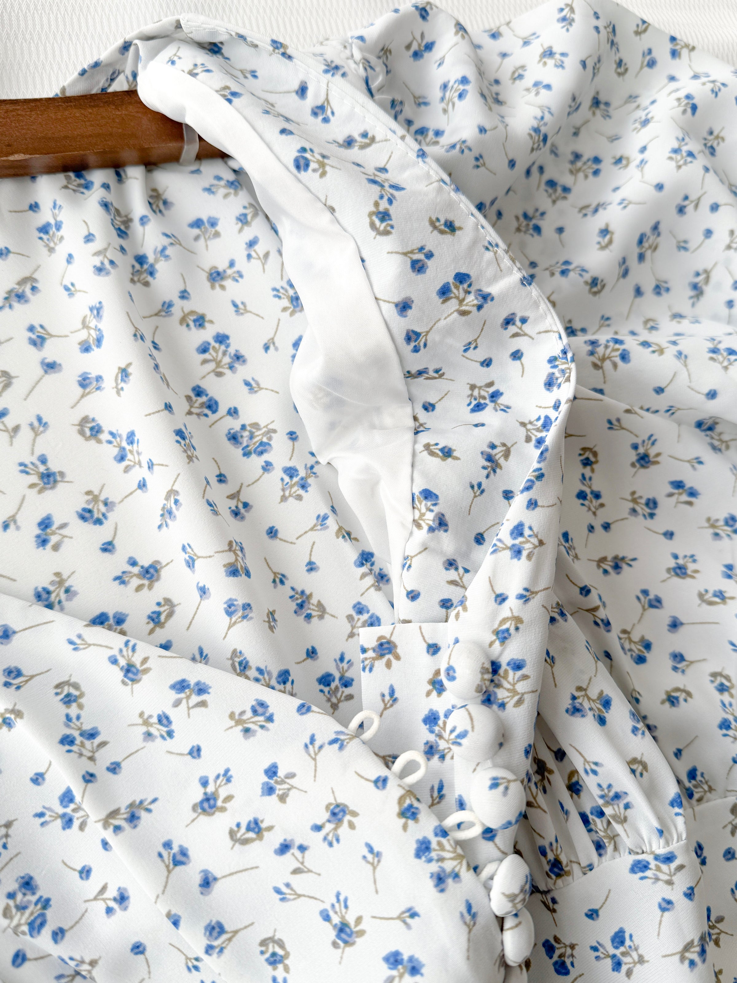 French Floral Button Dress 法式V領單色印花顯瘦腰封連身裙/ DS1060 (White Soldout)