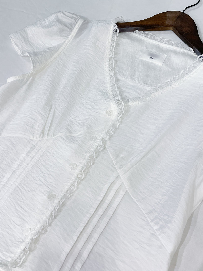 Tulip, Blouse 精緻通花領口寬鬆修腰線上衣/ BU9052