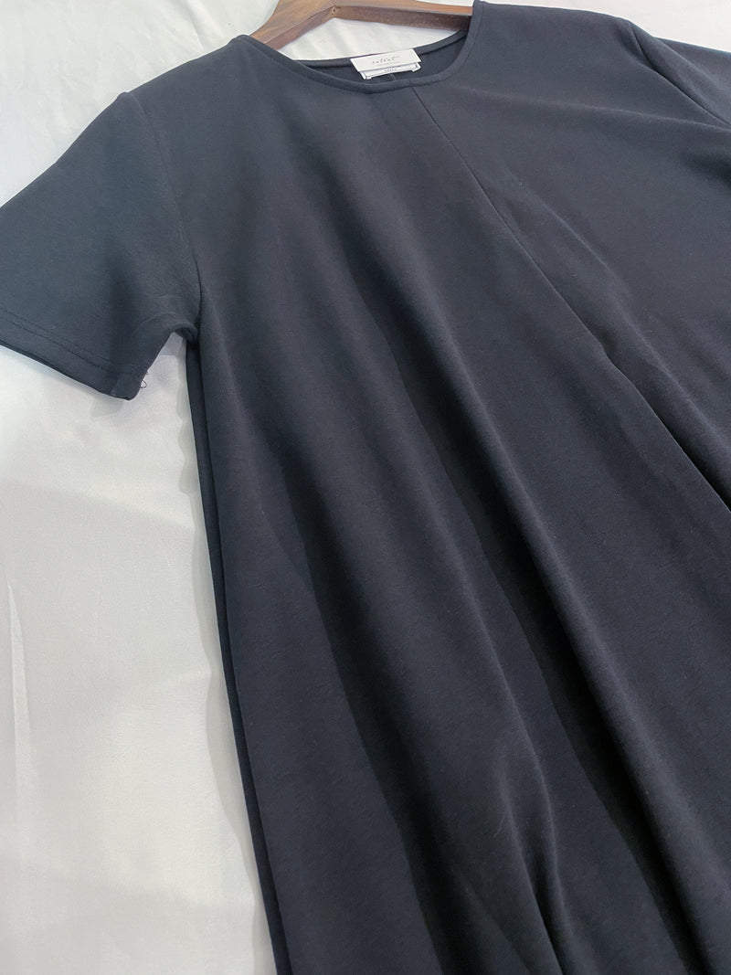 （ V Pleated Dress 裙身顯瘦車褶設計日常連身裙/ DS9631 （black sold out)