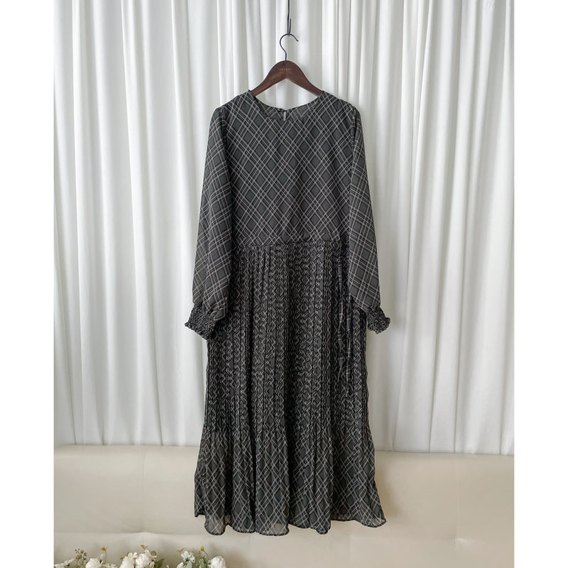 (限定熱賣重開❗) Rhombus Chiffon Dress 菱格雙百褶側束腰顯瘦連身裙/ DS9797 (pre-order 2月13日截單)