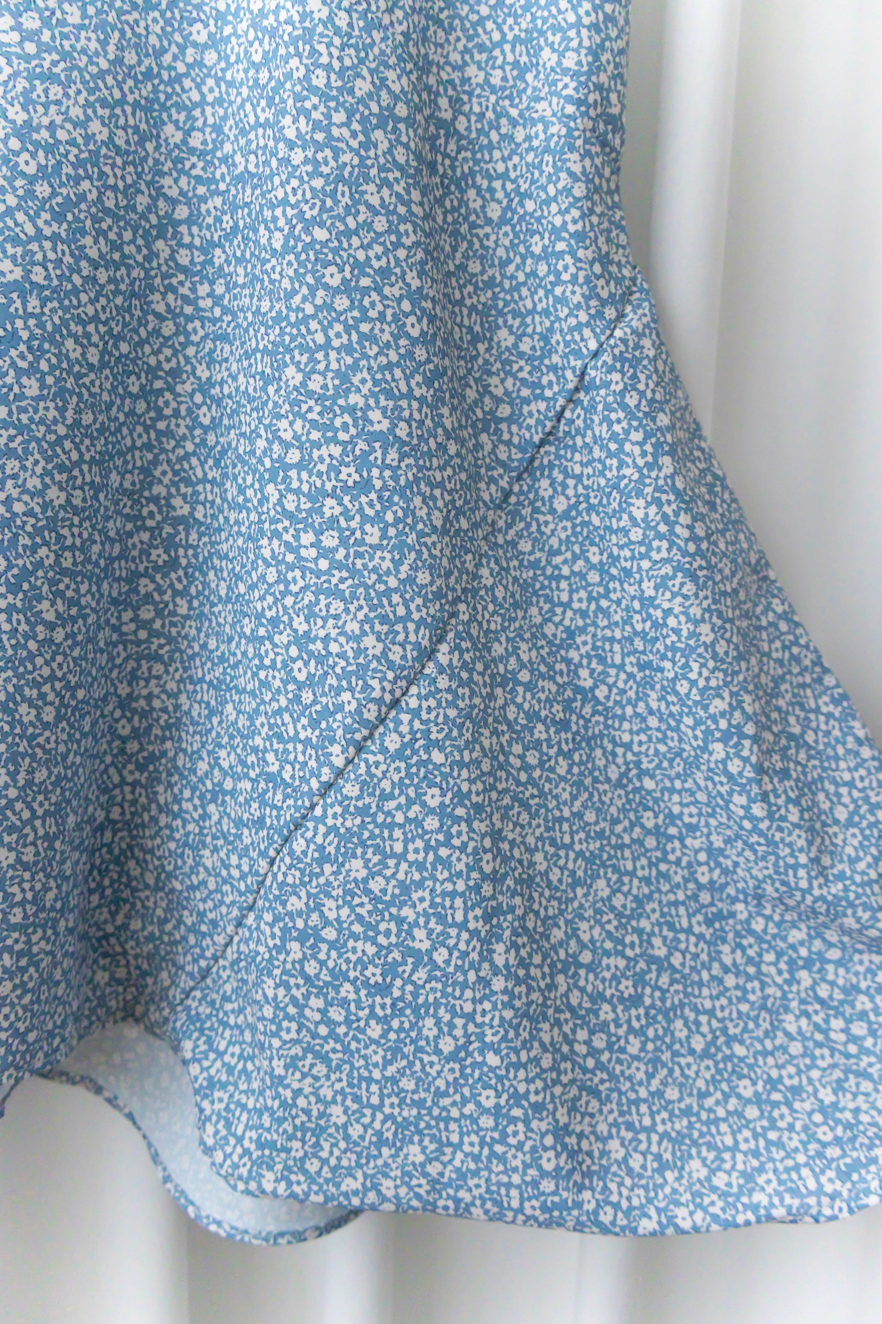 !𝕃𝔸𝕊𝕋 𝔽𝔼𝕎! Babybreath 藍色滿天星印花寬鬆魚尾連身裙, Dress/ DS9318