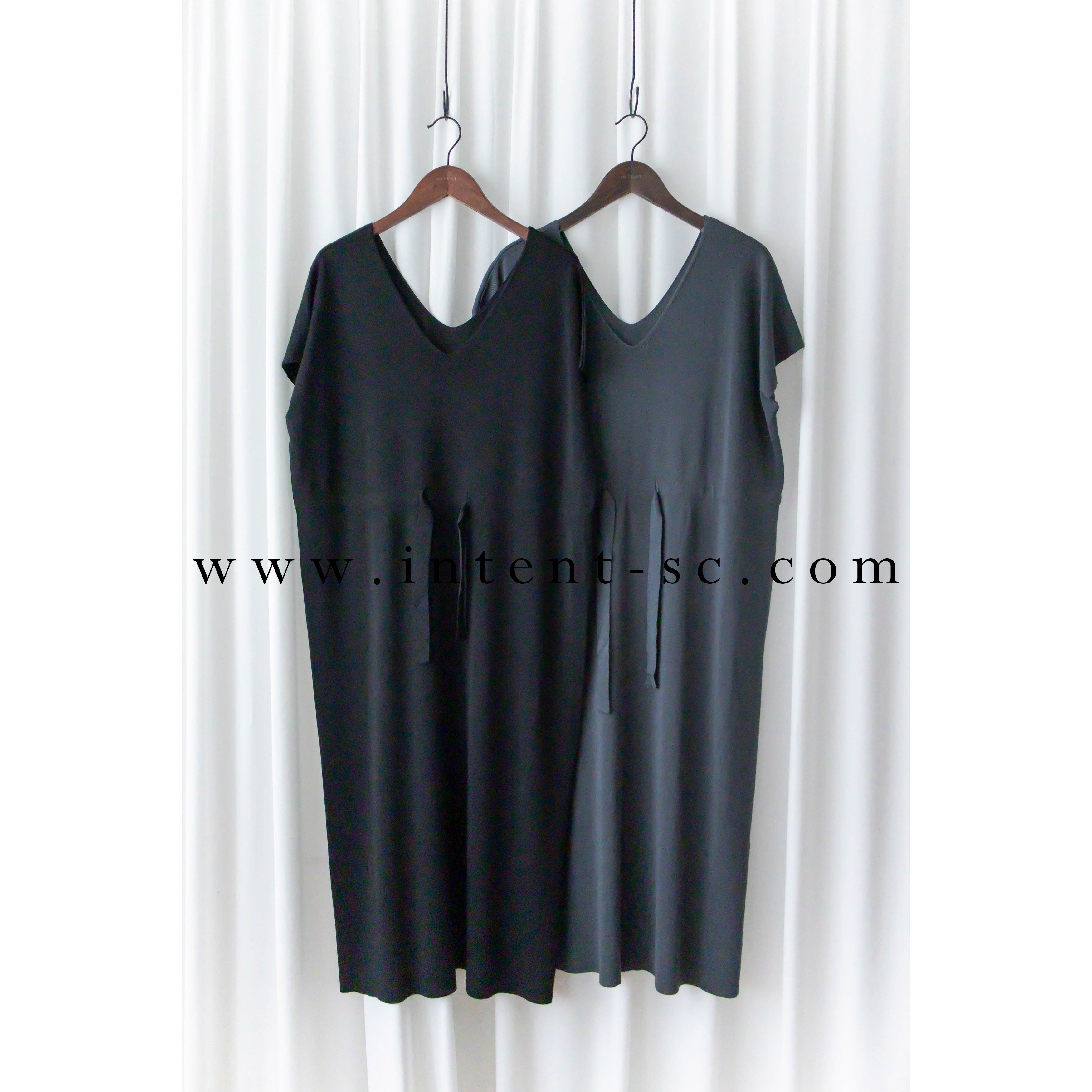 (售完即止款) Knit V領線料彈性氣質修腰溫柔連身裙, Dress/ DS9322 (Steelblue sold out)