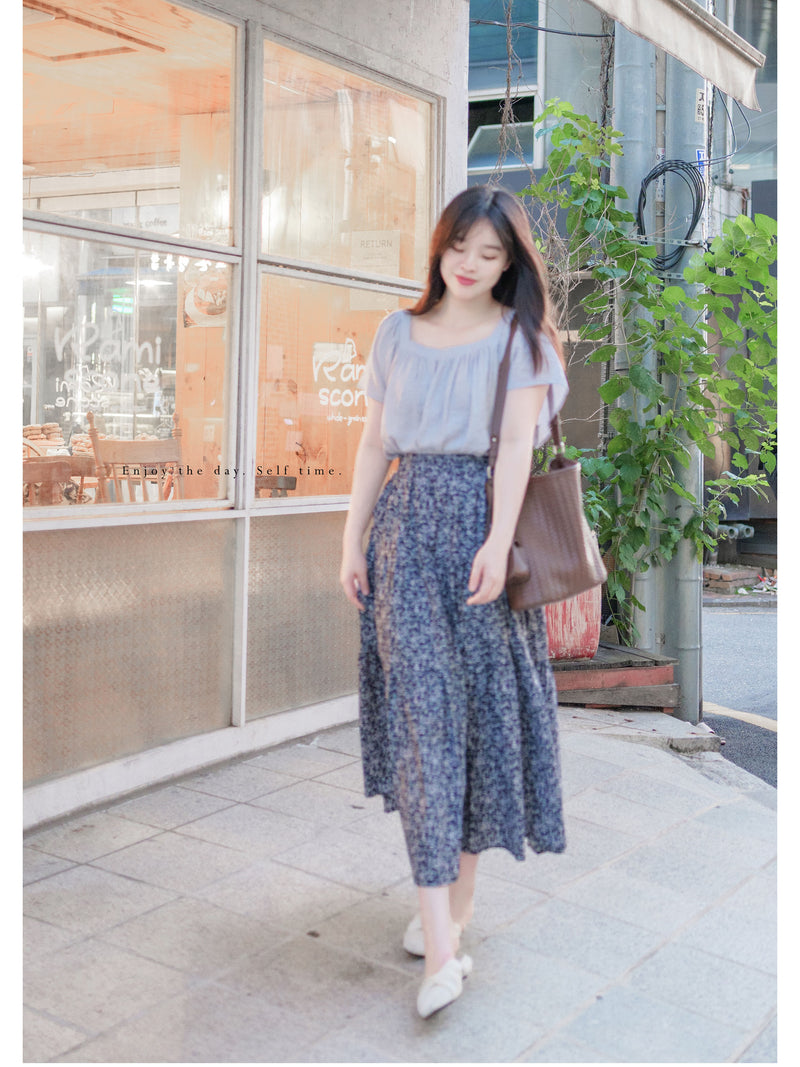 Floral Tiered Skirt 深藍漫步手繪碎花層次長裙/ SK8905