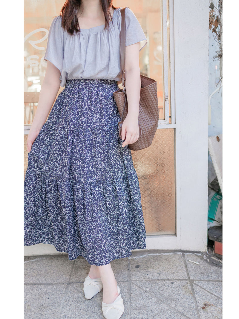 Floral Tiered Skirt 深藍漫步手繪碎花層次長裙/ SK8905