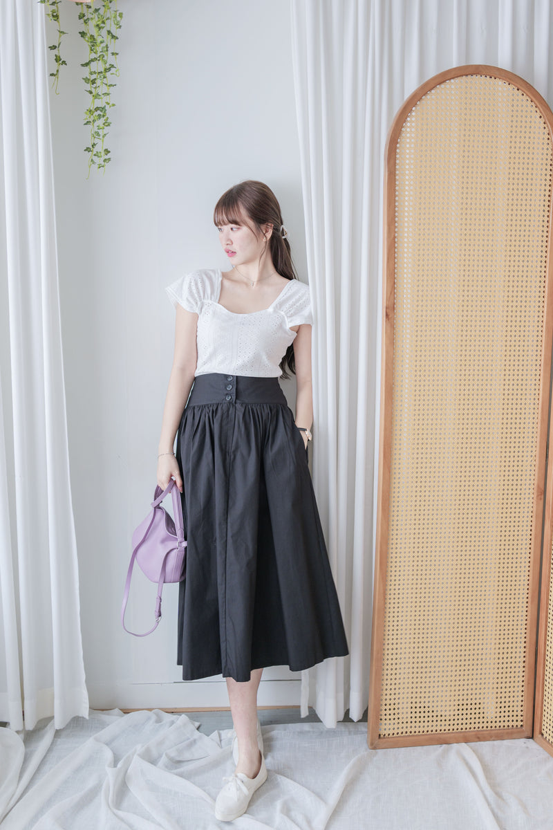 Button Skirt 腰封修腰設計口袋半裙/ SK8899 (black sold out)