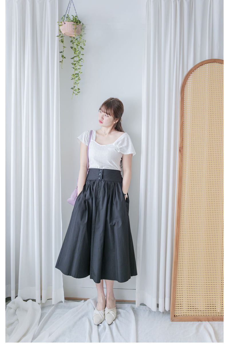 Button Skirt 腰封修腰設計口袋半裙/ SK8899 (black sold out)