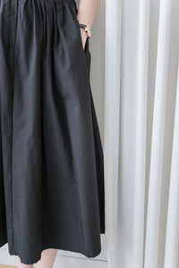 Button Skirt 腰封修腰設計口袋半裙/ SK8899 (black sold out)