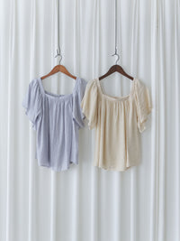 Square Neck Blouse 溫柔方領傘袖上衣/ TP9176