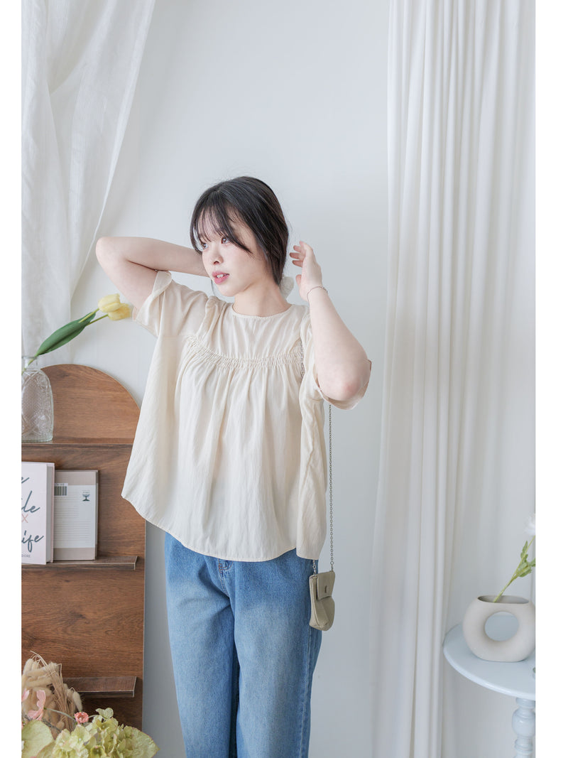 Ruffle Chest Blouse  彈性橡筋衣領傘袖上衣/ BU9117