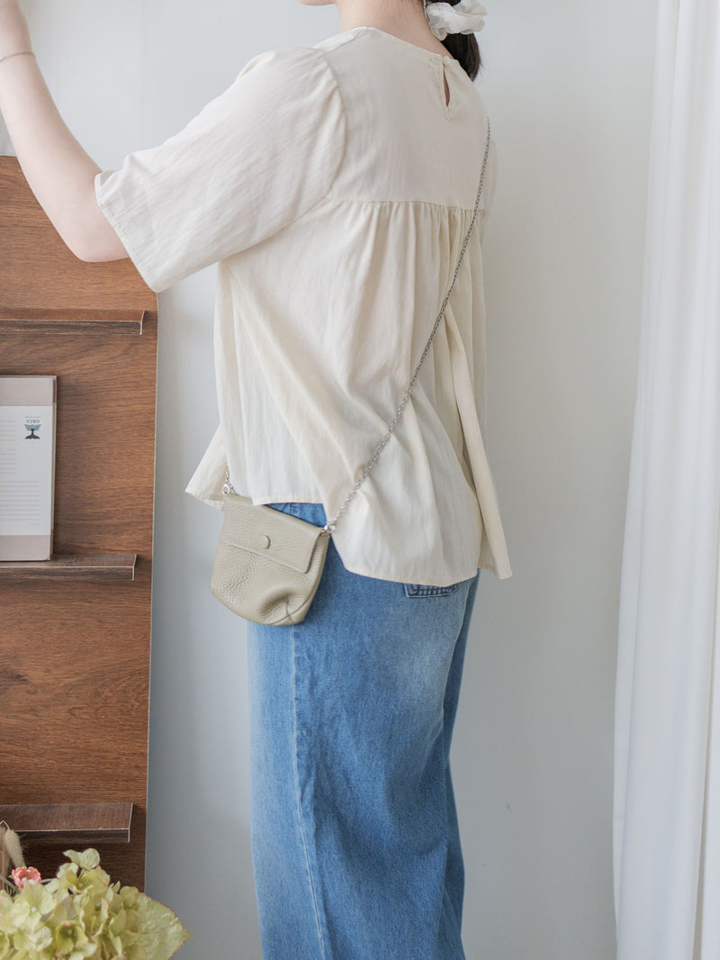 Ruffle Chest Blouse  彈性橡筋衣領傘袖上衣/ BU9117