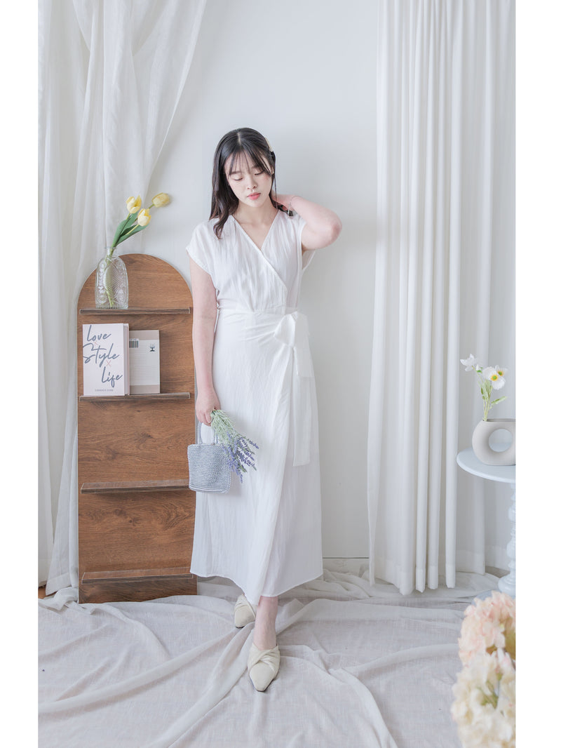 Wrap Dress 舒適顯瘦疊領綁帶修腰連身裙/ DS9985