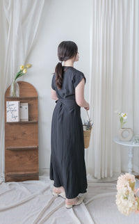 Wrap Dress 舒適顯瘦疊領綁帶修腰連身裙/ DS9985