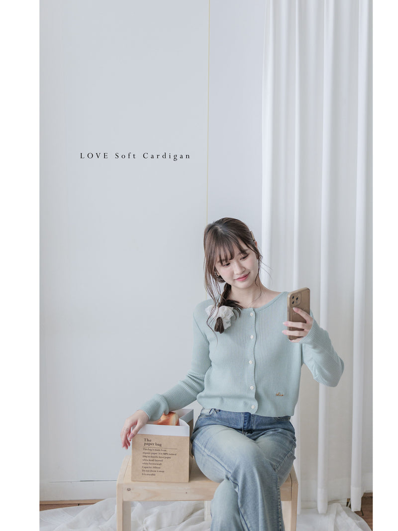 Embroidered Love Cardigan 金屬字母針織開衫或上衣/ TP9184