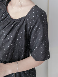 Polka Dot Blouse 黑色橡筋方領點點上衣/ BU9119