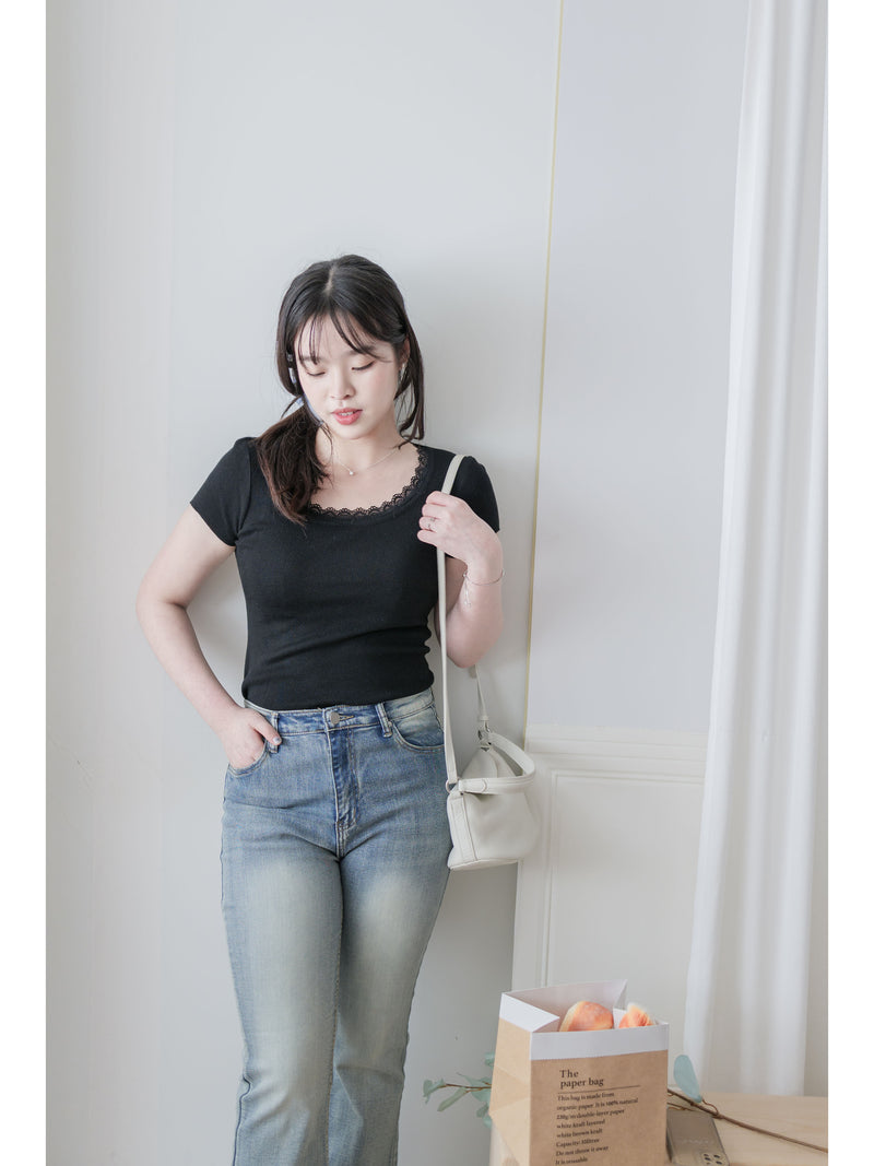 Lace Collar Top 顯瘦修身彈性蕾絲圓方領上衣/ TP9183