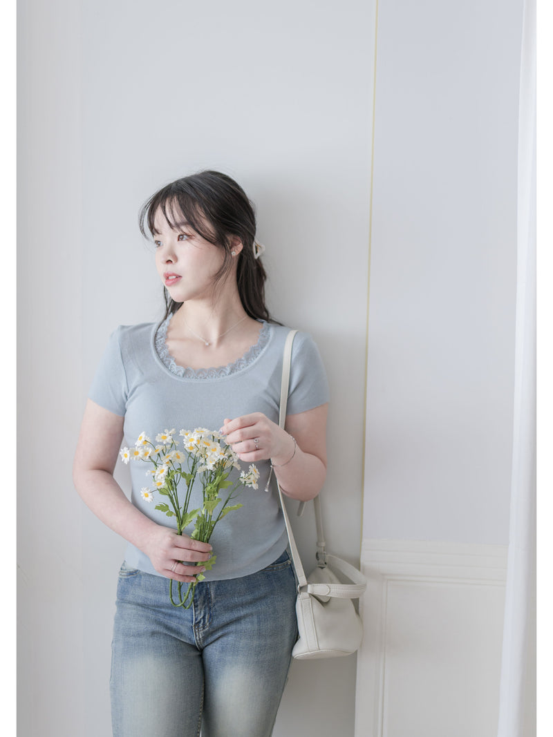 Lace Collar Top 顯瘦修身彈性蕾絲圓方領上衣/ TP9183