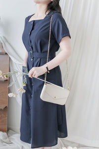 （BEST Intent made 獨家款）Navy Belt Dress 深藍方領口藍調雲石方釦腰帶連身裙/ DS3001