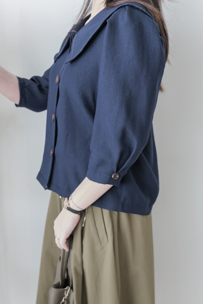 Navy Collar Blouse 特色領口設計感手袖上衣/ BU9120